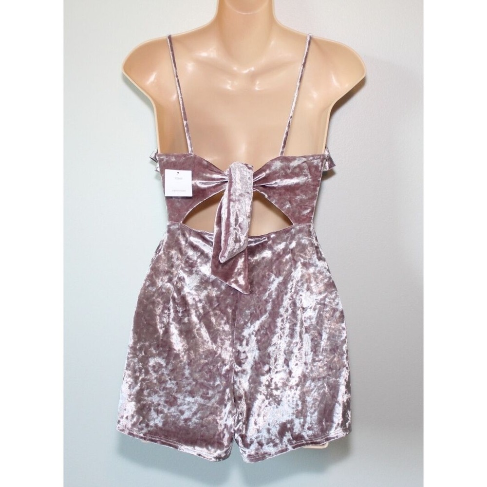 NEW Urban Outfitters Crushed Velvet Romper Blush Pink XS Party Date Night Glam - Picture 6 of 11